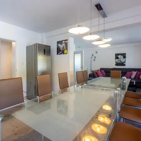 Puskas 2 Holiday home *
