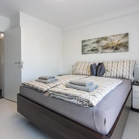 Puskas 2 Holiday home Crikvenica